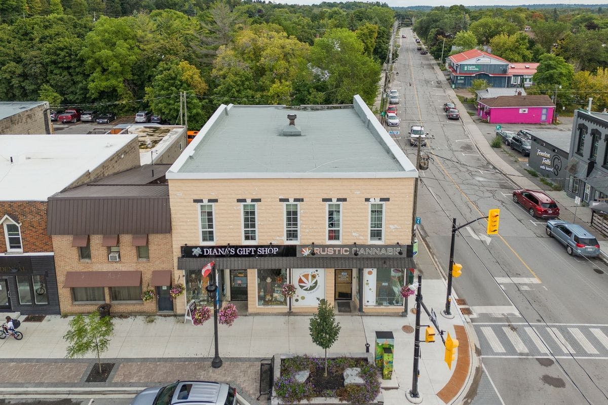 Mixed Use, 4 Commercial , 4 Residential , Fenelon Falls