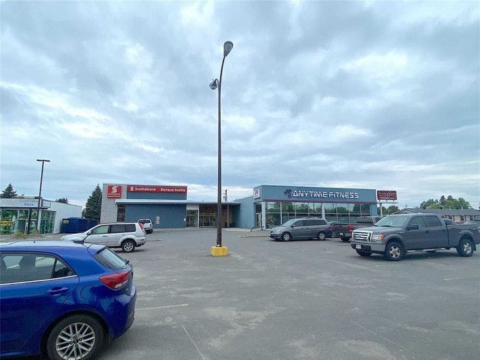 Grocery Anchored Shopping Centre In Chelmsford