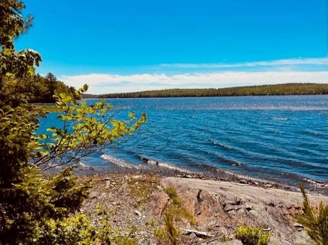 Seven Mile Lake, East Clifford Private Waterfront Lots