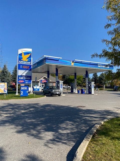 ULTRAMAR GAS STATION FOR SALE IN BARRIE CITY WITH AUTOMTIC CAR WASH