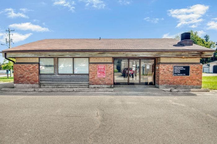 Prime Location Alert! Situated directly opposite a retail plaza