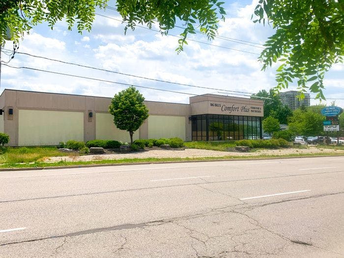 Retail/Warehouse Space For Lease On Bridgeport Road E, Waterloo